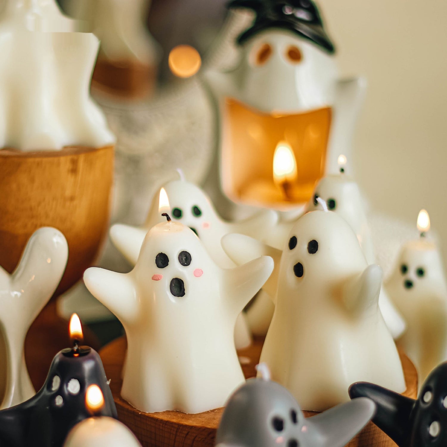 Holidays are coming! Come exploring the candles you want for the festivals and holidays.