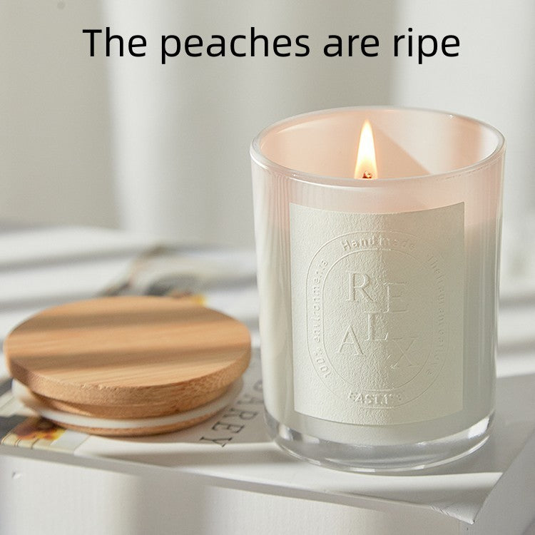 Detailed scent note for Essential Oil Osmanthus Candle: the peaches are ripe. exclude-gallery