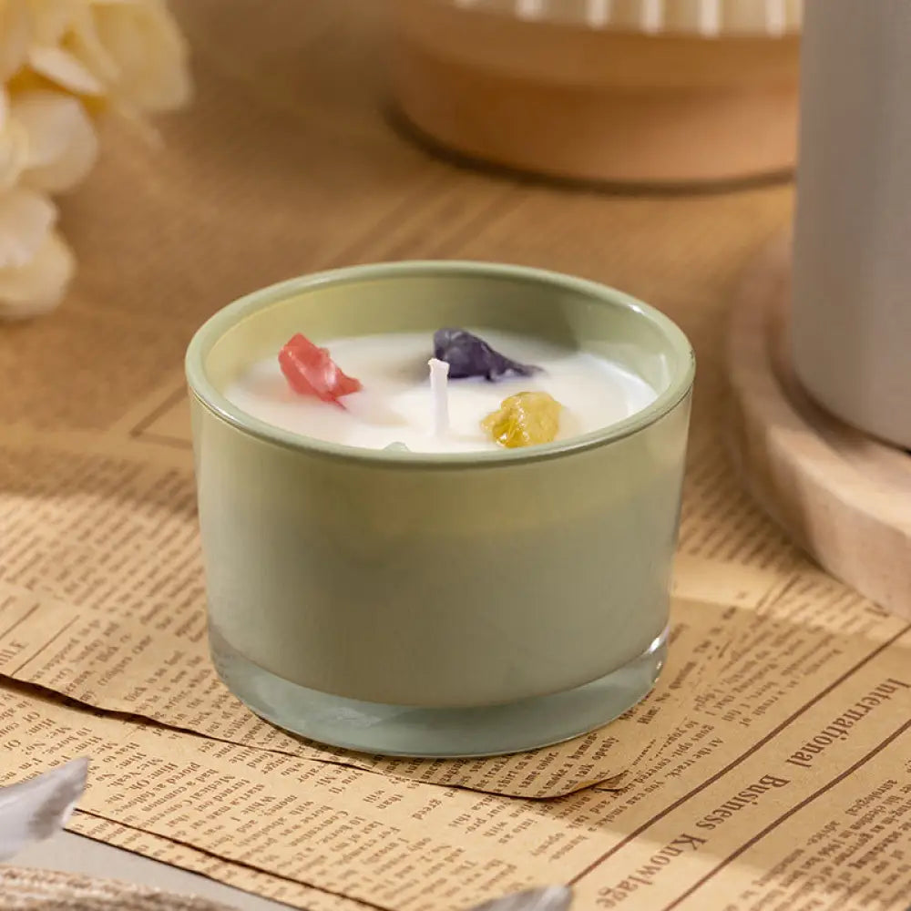 Mengmei Nankou Green Fresh Essential Oil Soy Wax Candle in a green glass cup